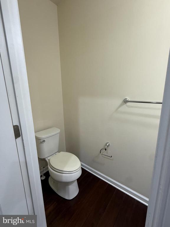 Building Photo - 7018 Foxton Way