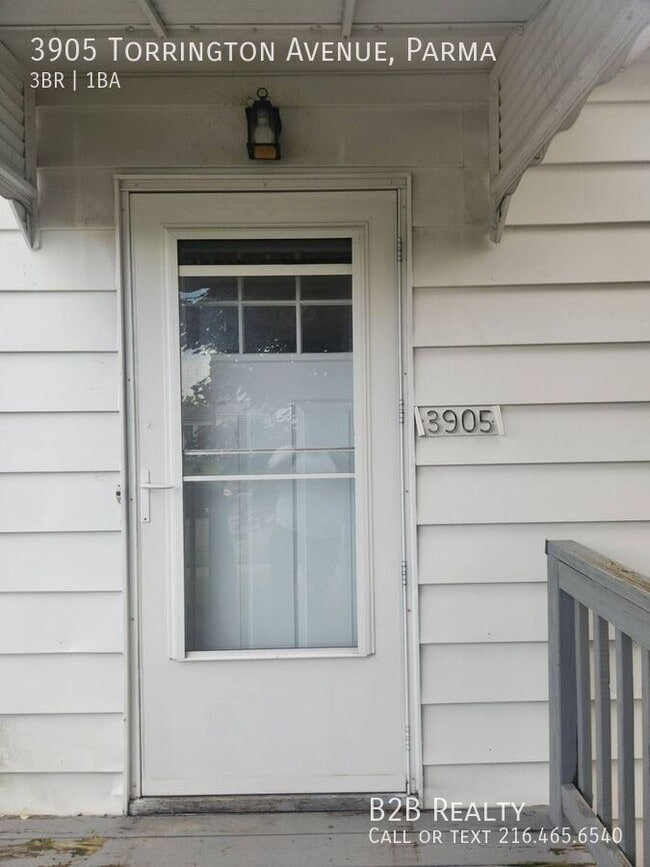 Building Photo - 3905 Torrington Ave