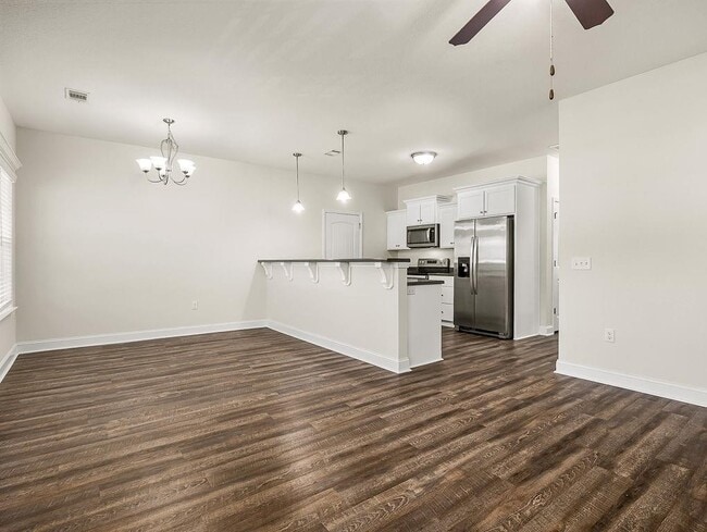 Building Photo - 288 Bridgewater Ln