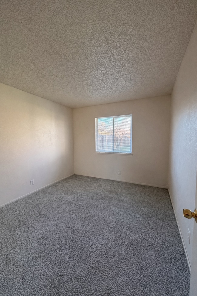 Building Photo - Ready to Move? Pet Friendly