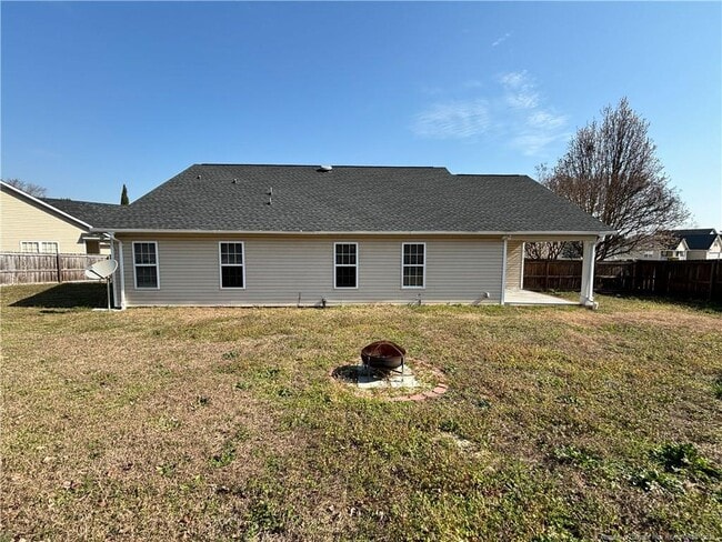 Building Photo - 7819 Rosewood Ave