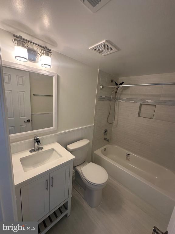 Building Photo - 1637 N Van Dorn St