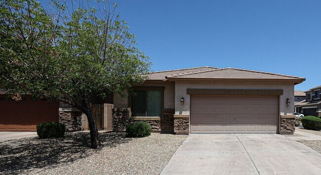 Primary Photo - *GATED ENTRY*PRIME LOCATION*