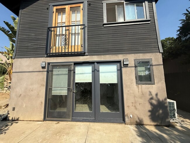 Building Photo - 1225 Stringer Ave