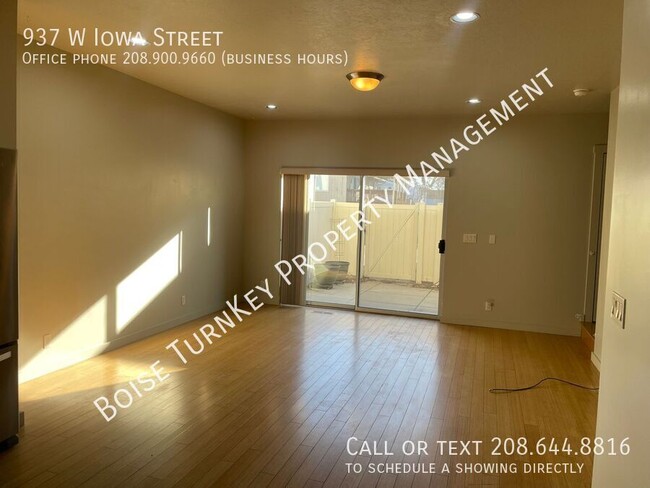 Building Photo - 2 Bed Broadway Ave Townhouse Near BSU!