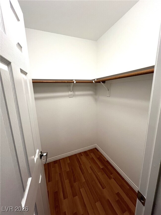 Building Photo - 7327 Laburnum St