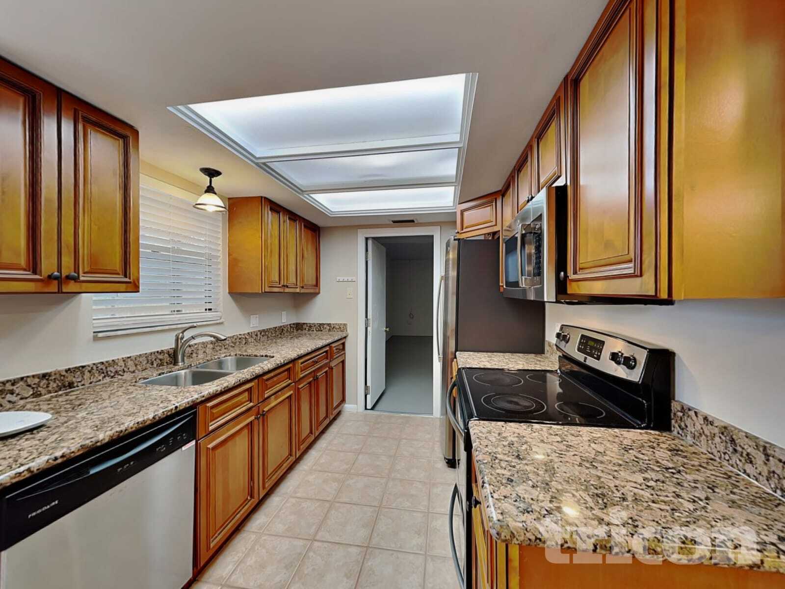 Building Photo - 1259 Waterbury Loop