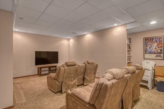 Building Photo - Highly desirable home in Briarbrook