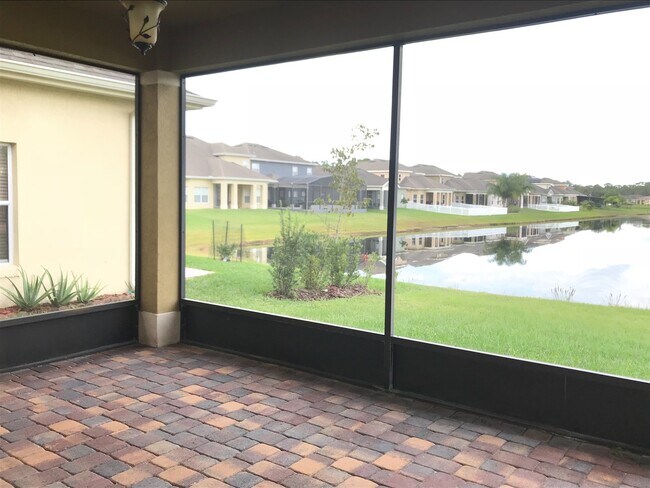 Building Photo - AMAZING HOME WITH LAKEFRONT VIEW!