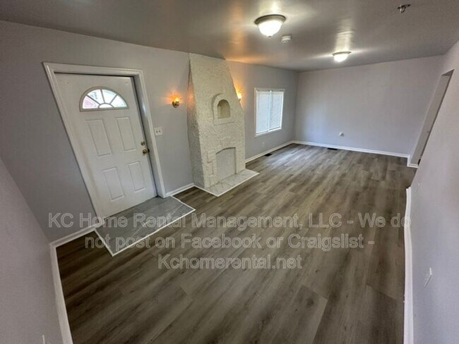 Building Photo - 4116 Springfield St