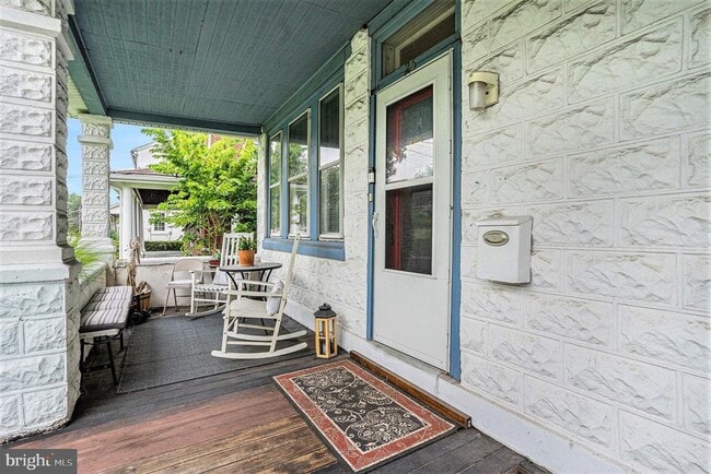 Building Photo - 25 E Germantown Pike