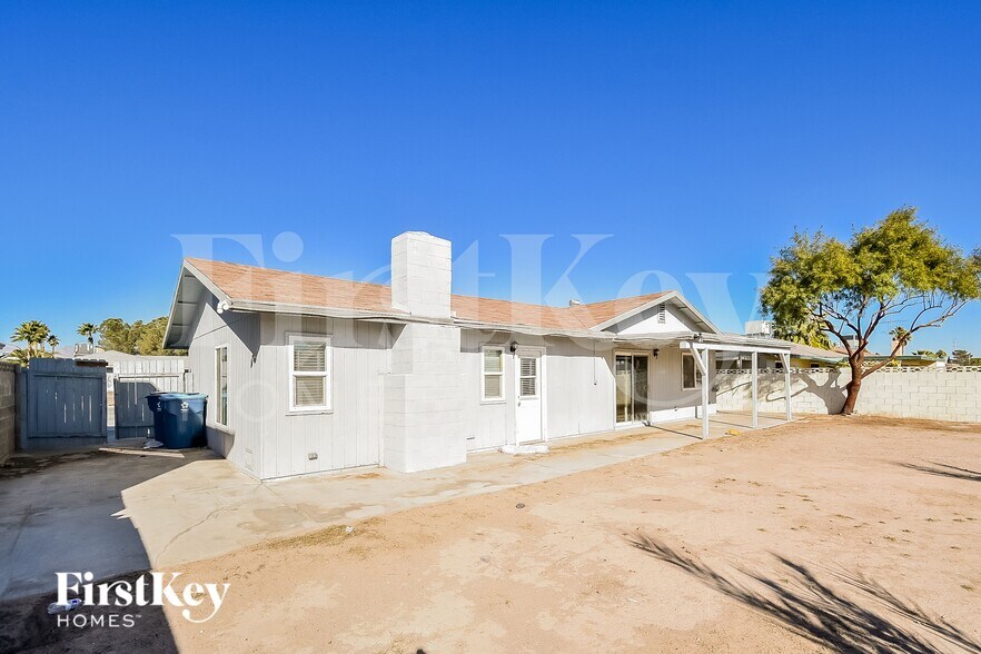 Building Photo - 6381 Newville Ave