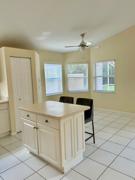 Building Photo - 3694 Miramontes Cir