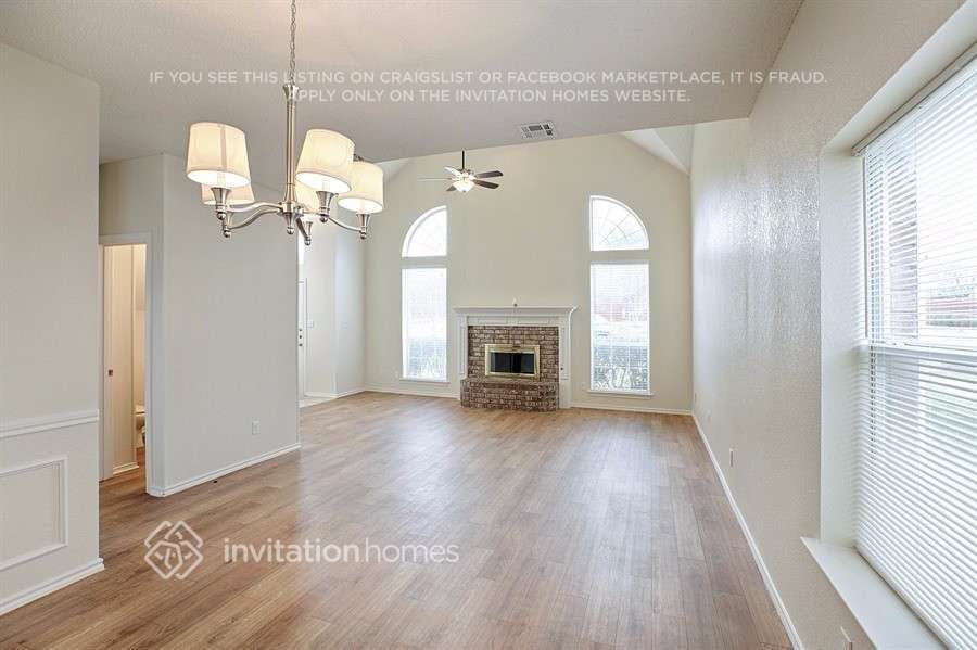 Building Photo - 2259 Meadowstone Dr