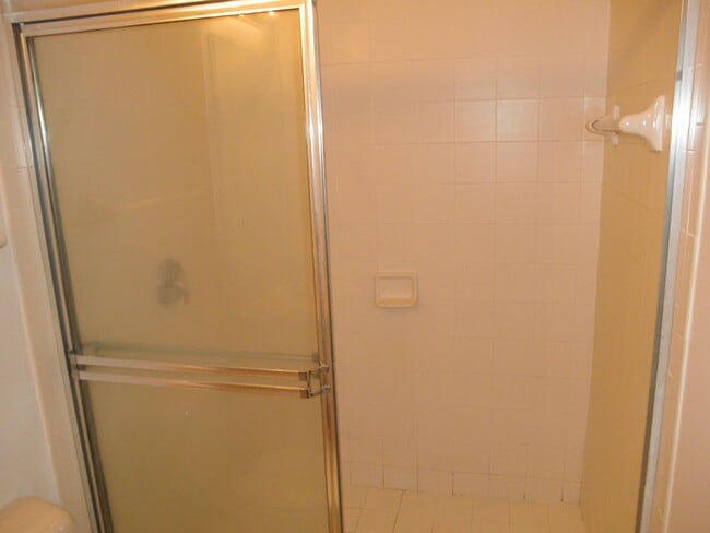 Building Photo - Shoma Townhomes