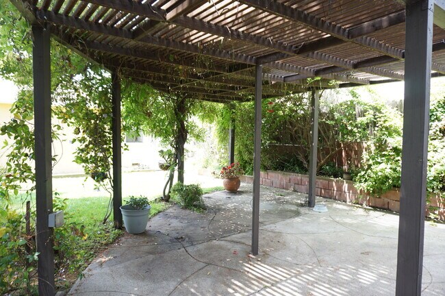 Building Photo - 3153 Orange Ave