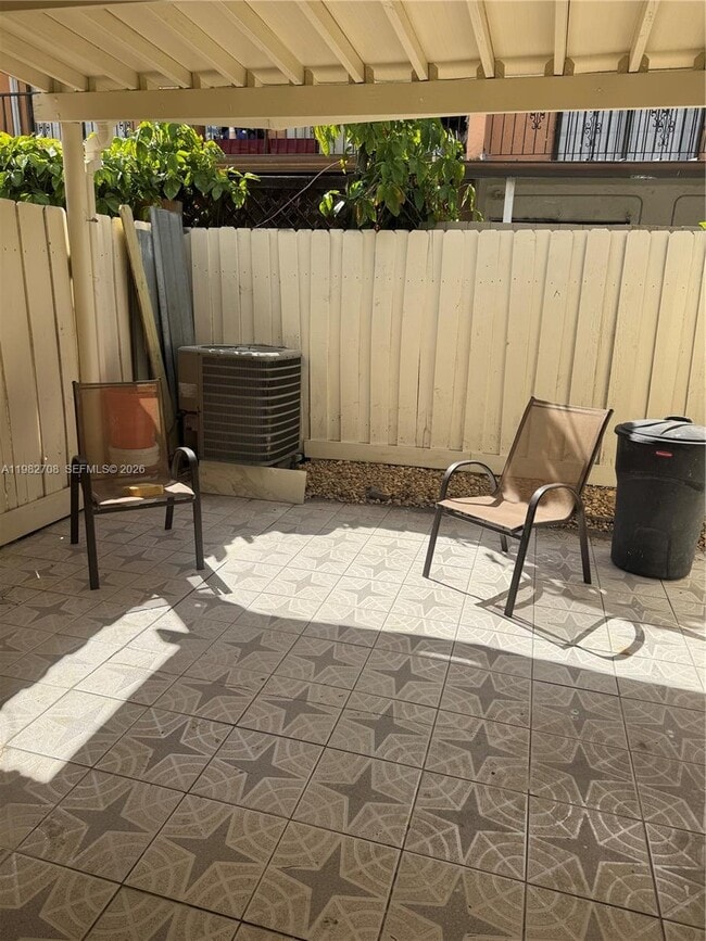 Building Photo - 5309 W 22nd Ct