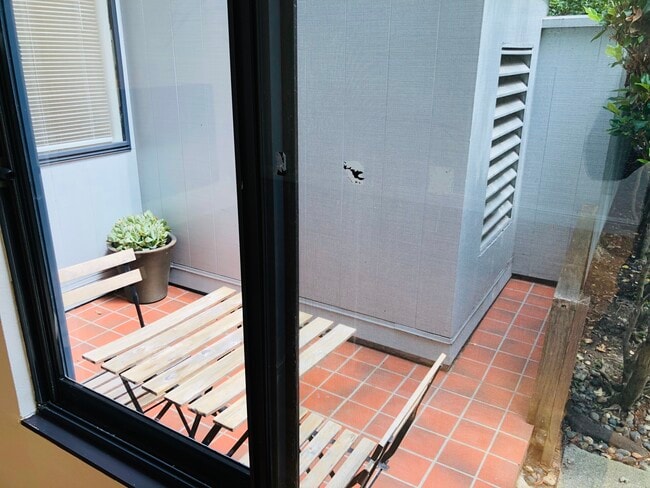 Building Photo - 1755 Filbert St