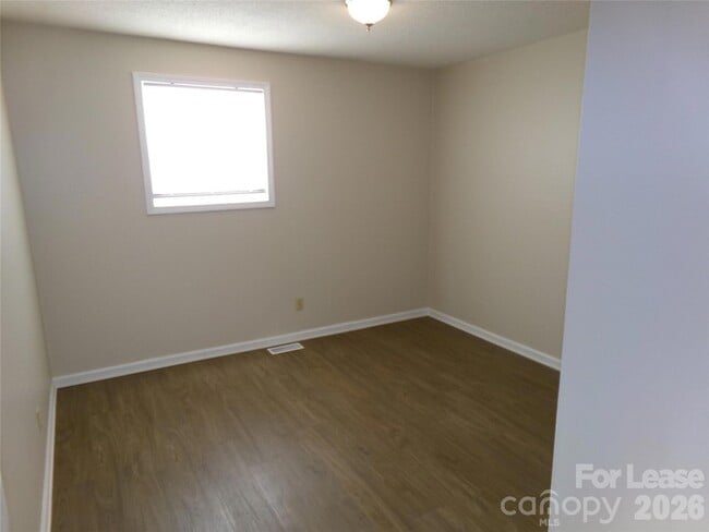 Building Photo - 169 Danritch Dr