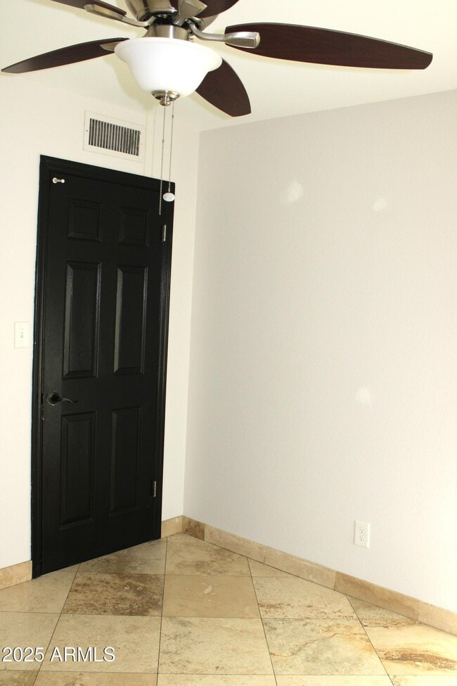 Building Photo - 4046 E Hidalgo Ave