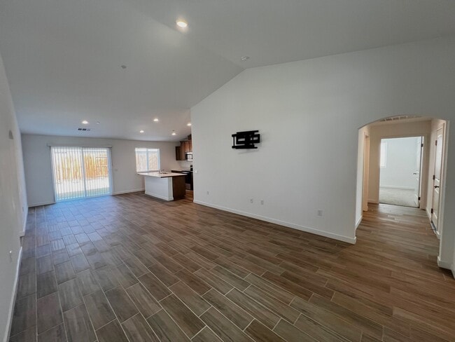 Building Photo - 812 Beaconsfield Ct