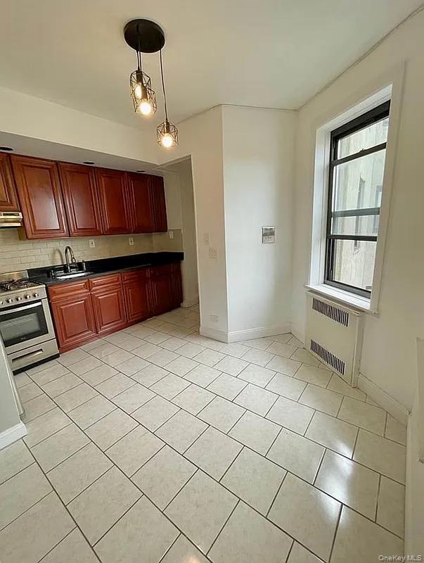 Building Photo - 40-37 77th St