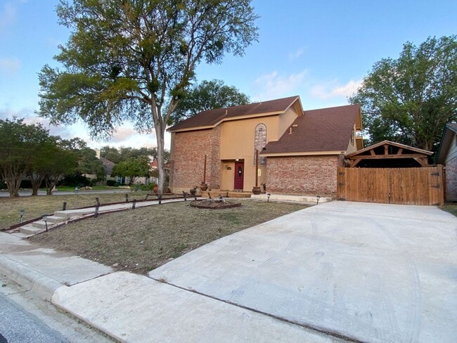 Building Photo - Beautiful Home Located in Thousand Oaks Move in Ready!