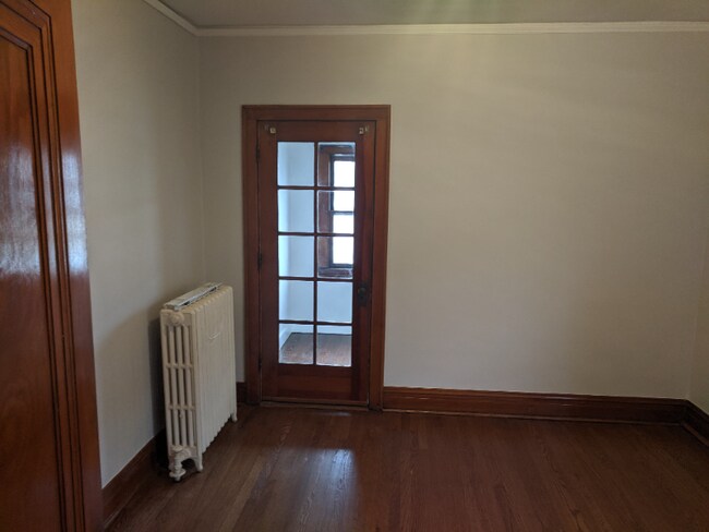 Building Photo - 1430 Maple Ave