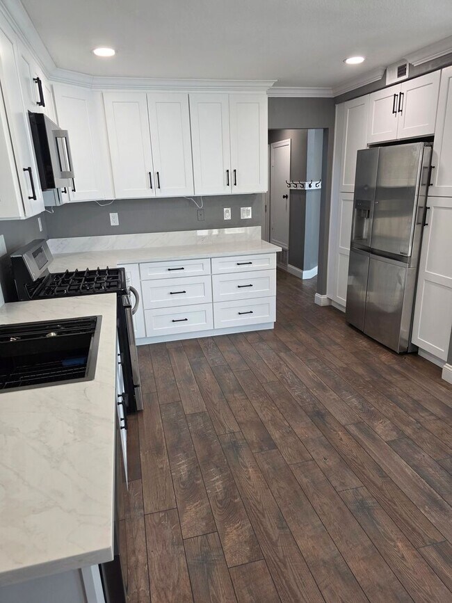 Building Photo - Newly Remodeled Home in South Temecula.