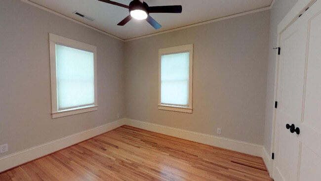 Building Photo - Beautiful Renovated Duplex in Wilmore!