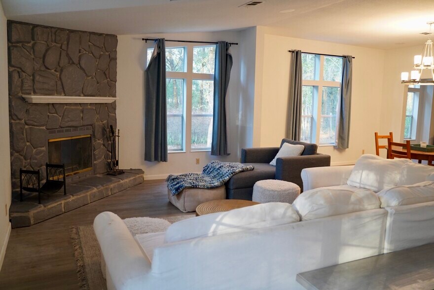 Building Photo - 29205 Saddle Oaks Ln