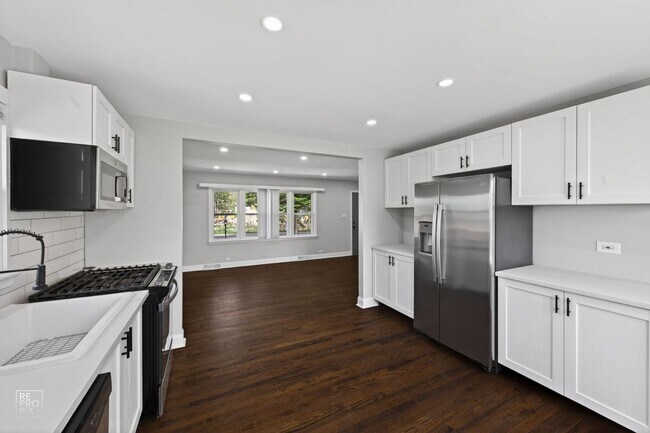 Building Photo - Gorgeous 3 Bedroom Home in Wauconda!