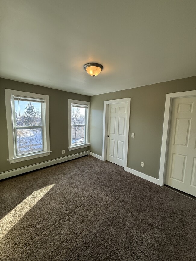 Building Photo - 1355 Payne Ave