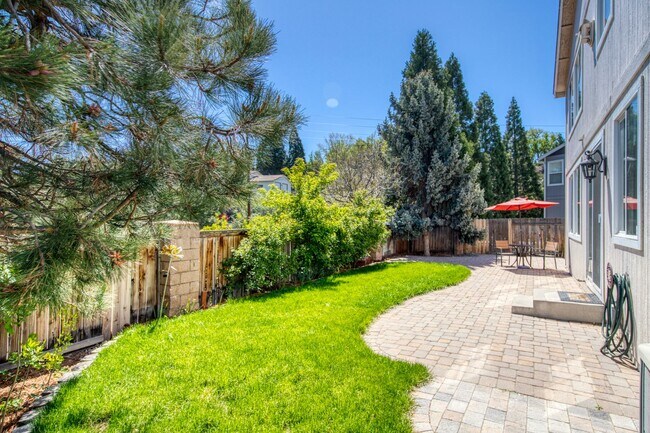 Building Photo -  Stunning Five Bedroom in West Reno