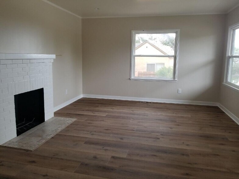 Building Photo - 825 Cypress St