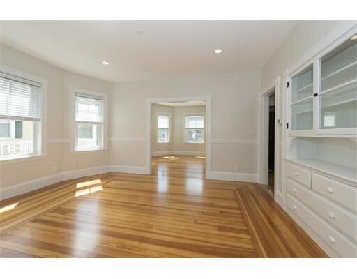 Building Photo - 61 Marlboro St