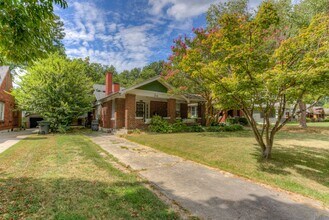 Building Photo - Charming 5BR/2.5BA Brick Bungalow in Vollintine-Evergreen