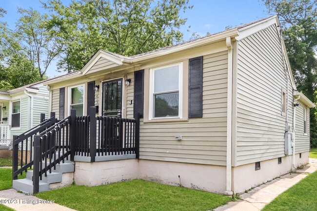 Building Photo - 415 N 42nd St