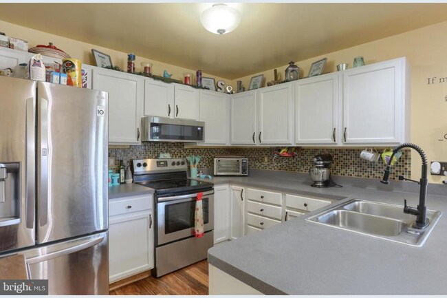 Building Photo - 336 Lighthouse Dr