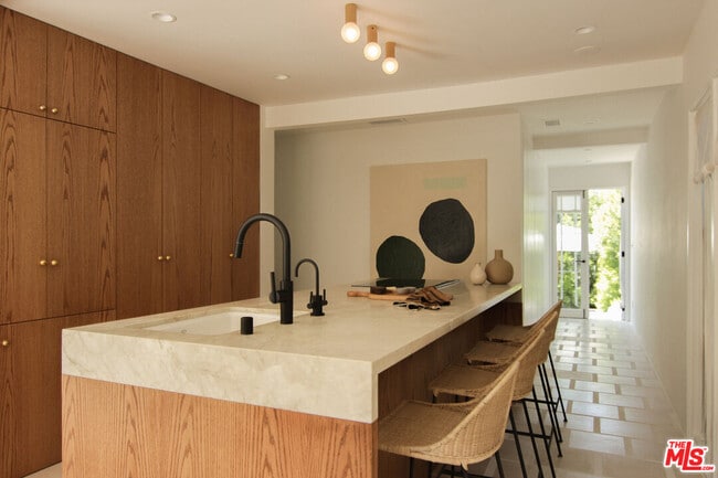 Building Photo - 349 Stowe Terrace