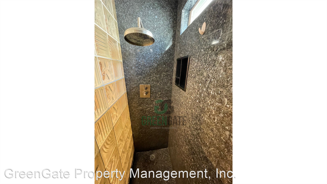 Building Photo - 2 br, 1 bath House - 1102 Cedar Creek Dr U...