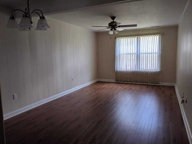 Building Photo - 6 Lumber Jack Cir