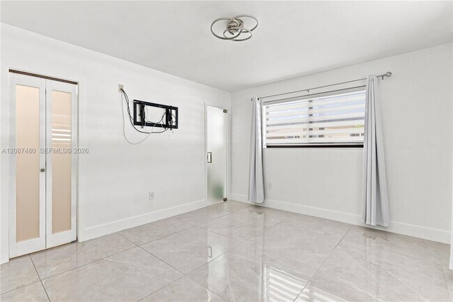 Building Photo - 9298 Jamaica Dr