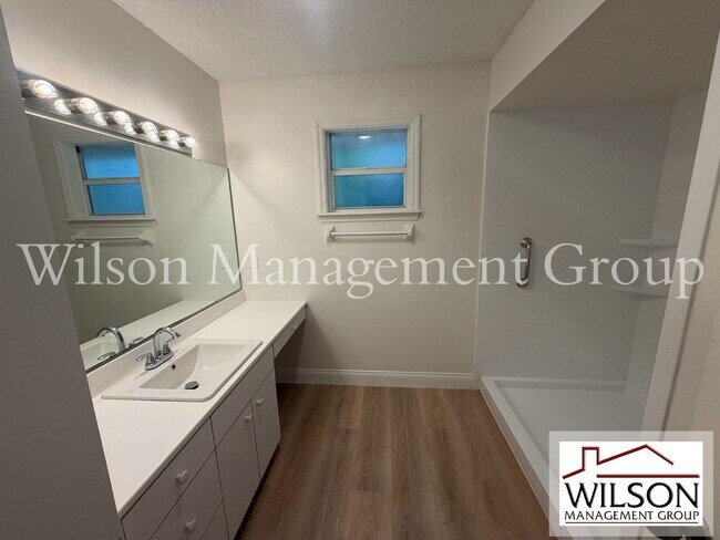 Building Photo - 2535 S Glen Eagles Dr