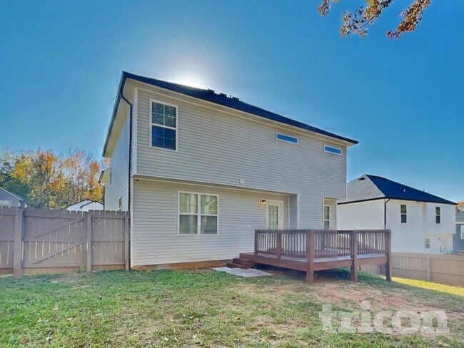 Building Photo - 189 Bonnell Dr