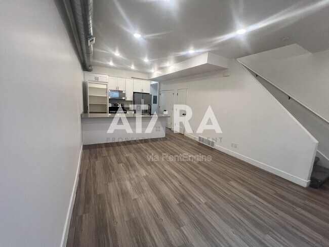 Building Photo - 909 Euclid Ave