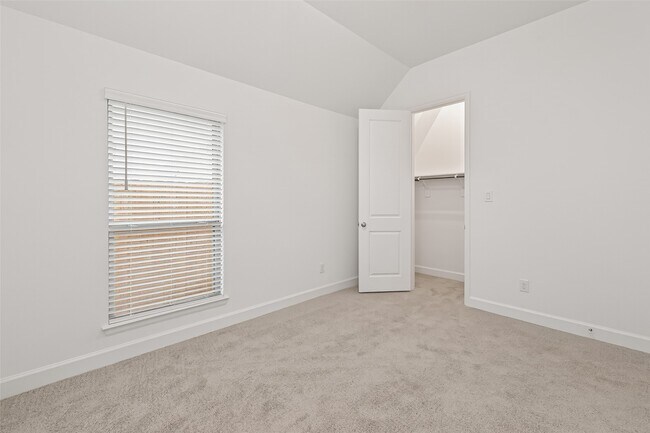 Building Photo - 1132 Beals Crk St