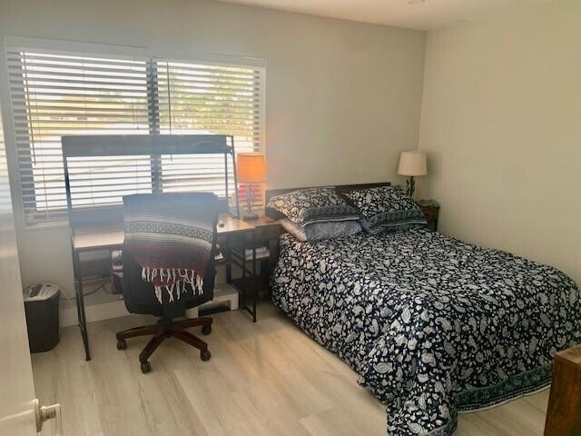 Building Photo - 821 N Victoria Park Rd