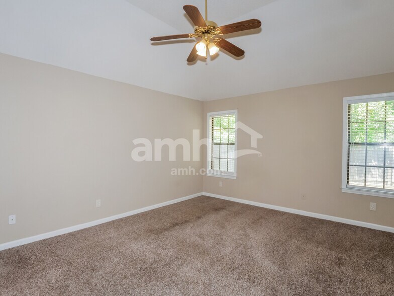 Building Photo - 8002 Jills Creek Dr