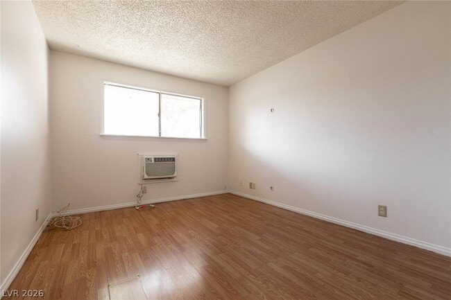 Building Photo - 5404 S Swenson St